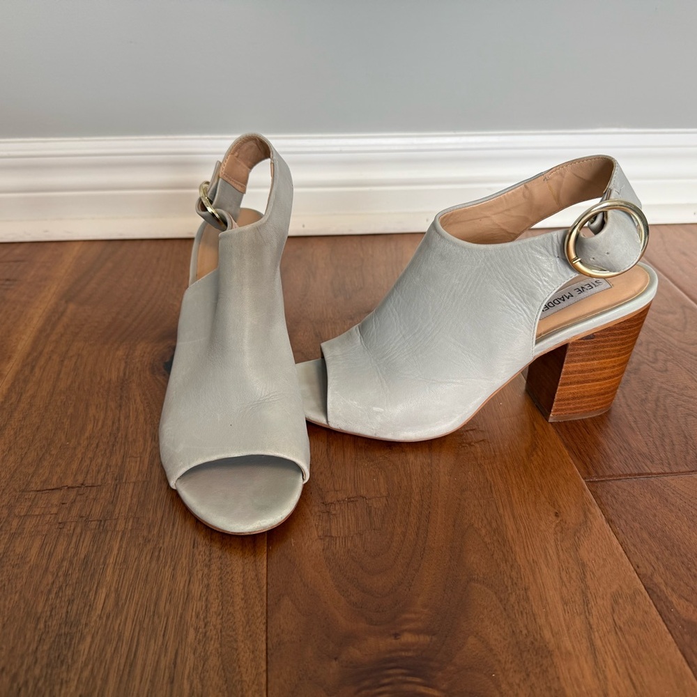 Steve Madden Women's Gray Peep Toe Heels